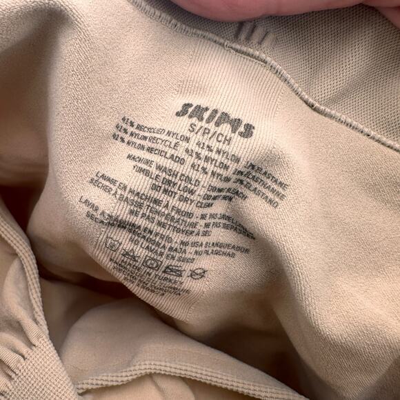 Skims Seamless Sculpt Strapless Shortie Bodysuit NWOT Size Small - Picture 4 of 4